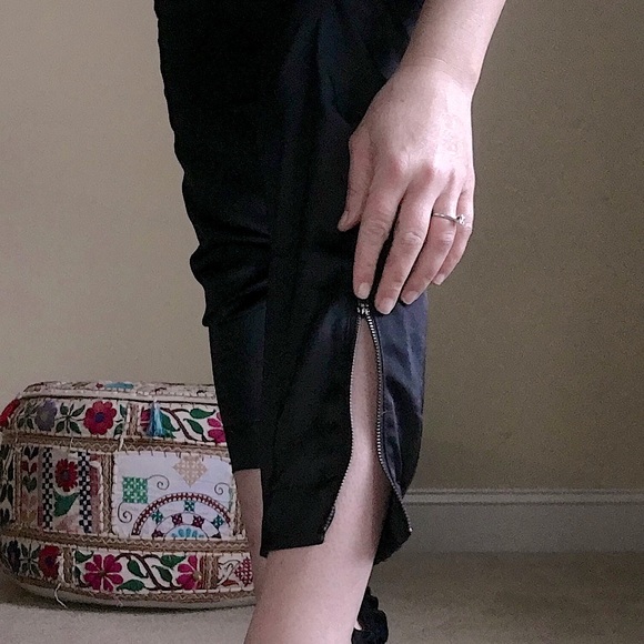 🌃NWT! Sporty CHIC BLK Satin Jogger - Picture 10 of 16